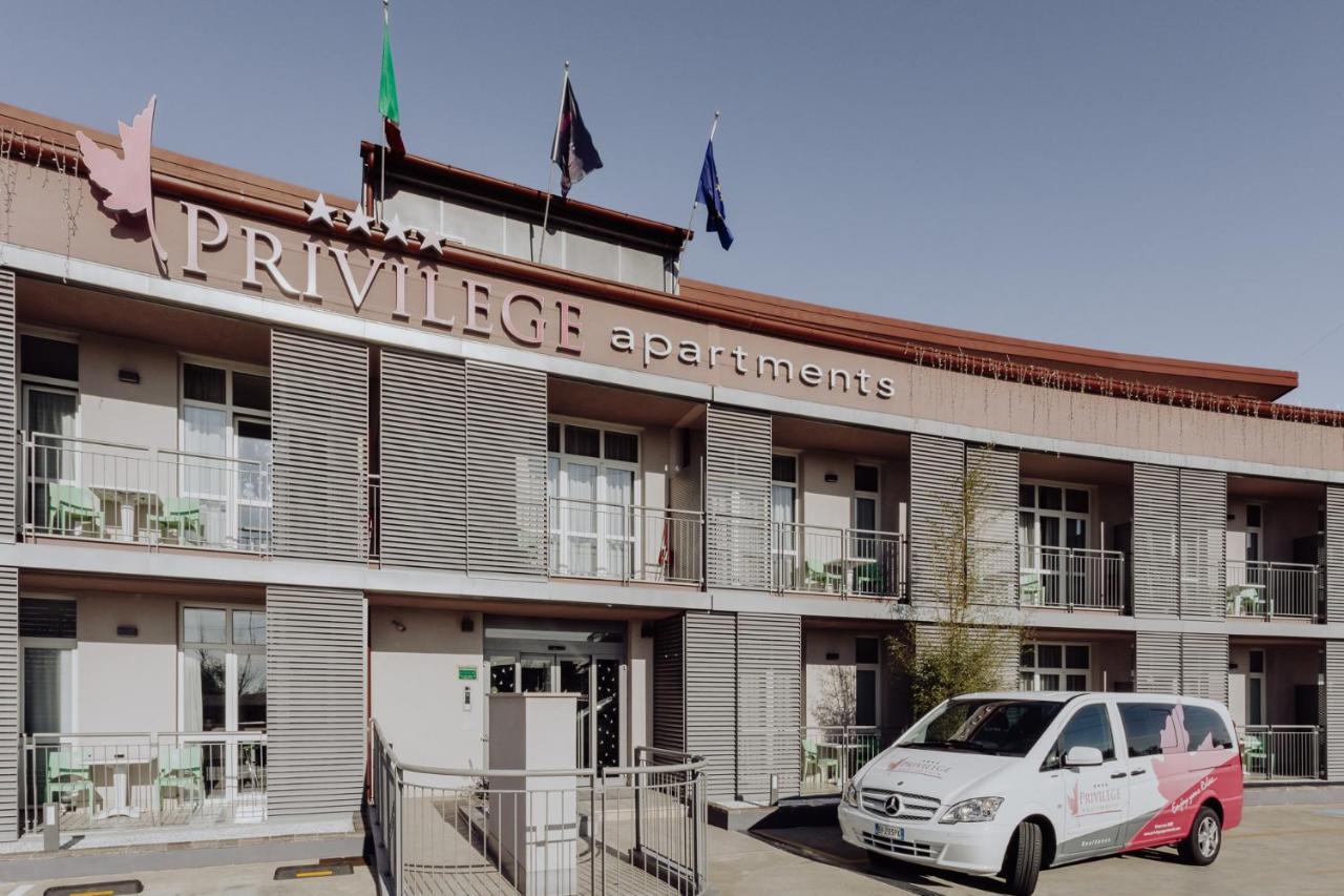 Privilege Apartments Vimercate Bagian luar foto