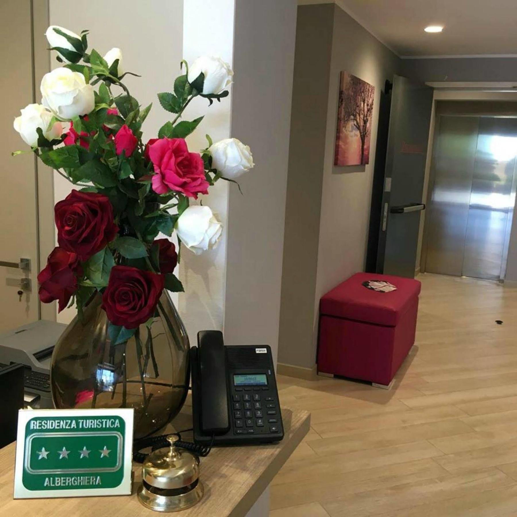 Privilege Apartments Vimercate Bagian luar foto