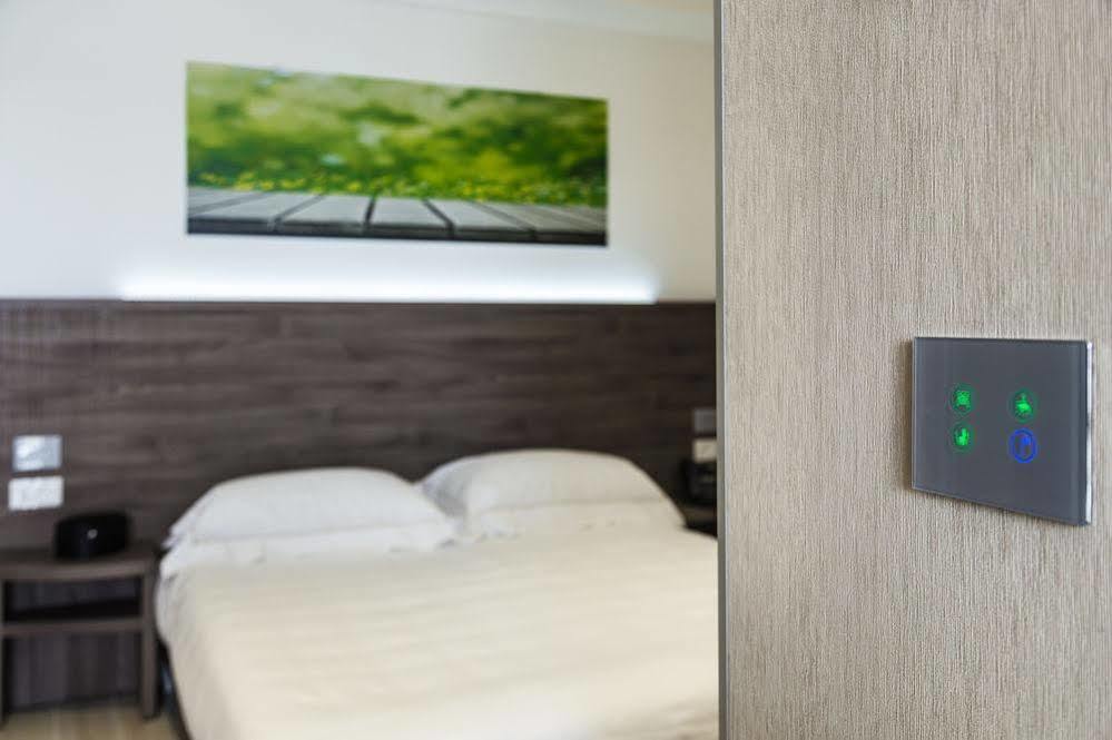 Privilege Apartments Vimercate Bagian luar foto
